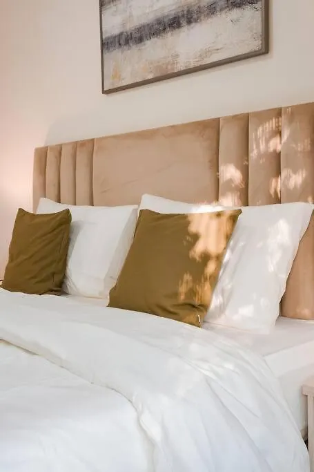 Apartmán Cozy Studio With Garden Views In Nad Al Sheba Dubaj