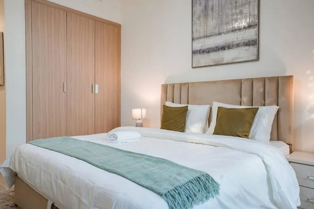 Cozy Studio With Garden Views In Nad Al Sheba Dubaj