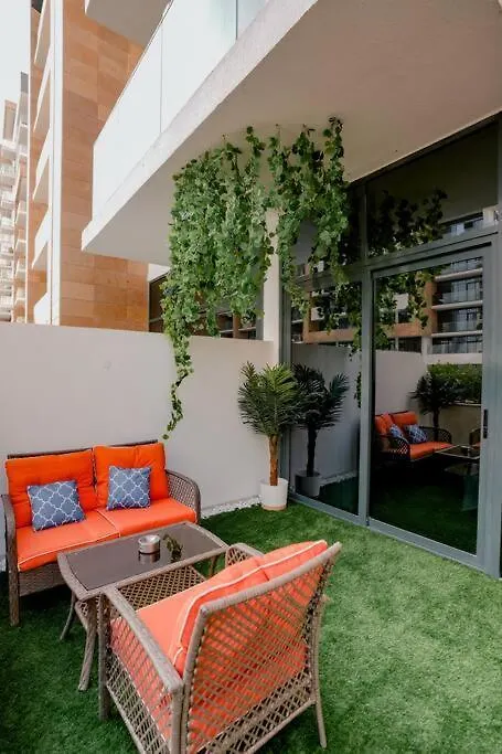 Cozy Studio With Garden Views In Nad Al Sheba Dubaj